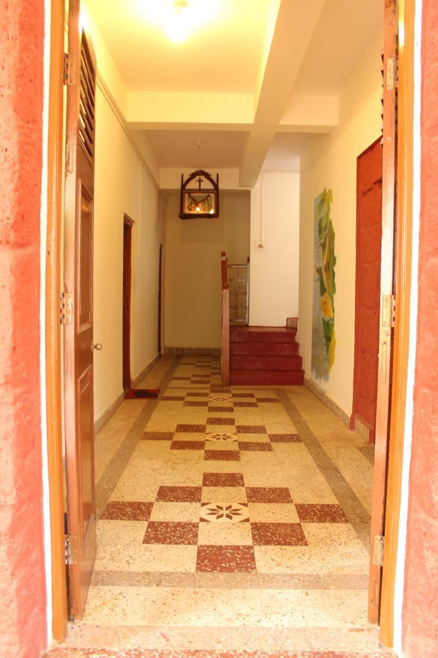 Aerostel - Backpacker'S Hostel In Goa Calangute Exterior foto