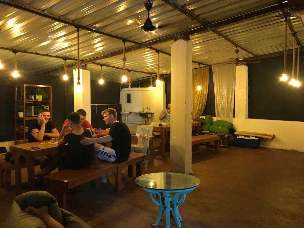 Aerostel - Backpacker'S Hostel In Goa Calangute Exterior foto